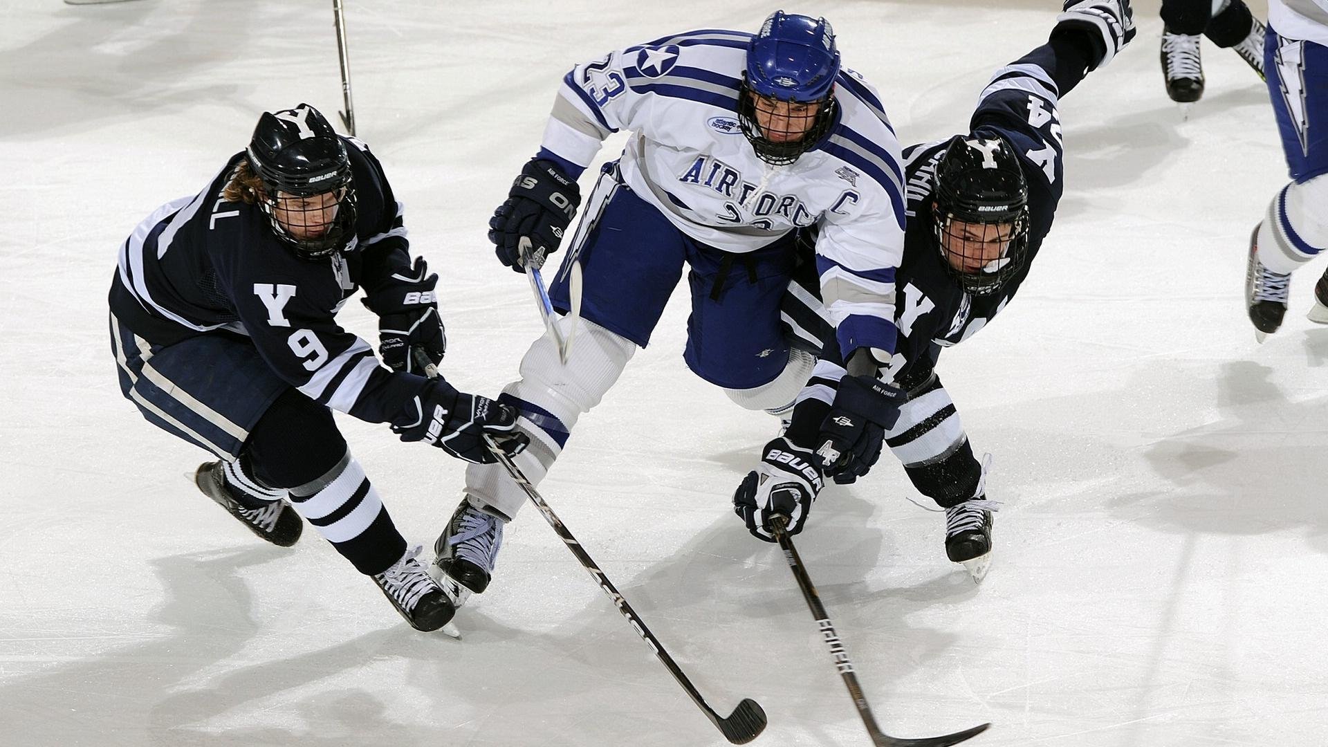 西班牙反曲弓女队在“春箭”大奖赛四分之一决赛中负于中国队，反曲弓赛制